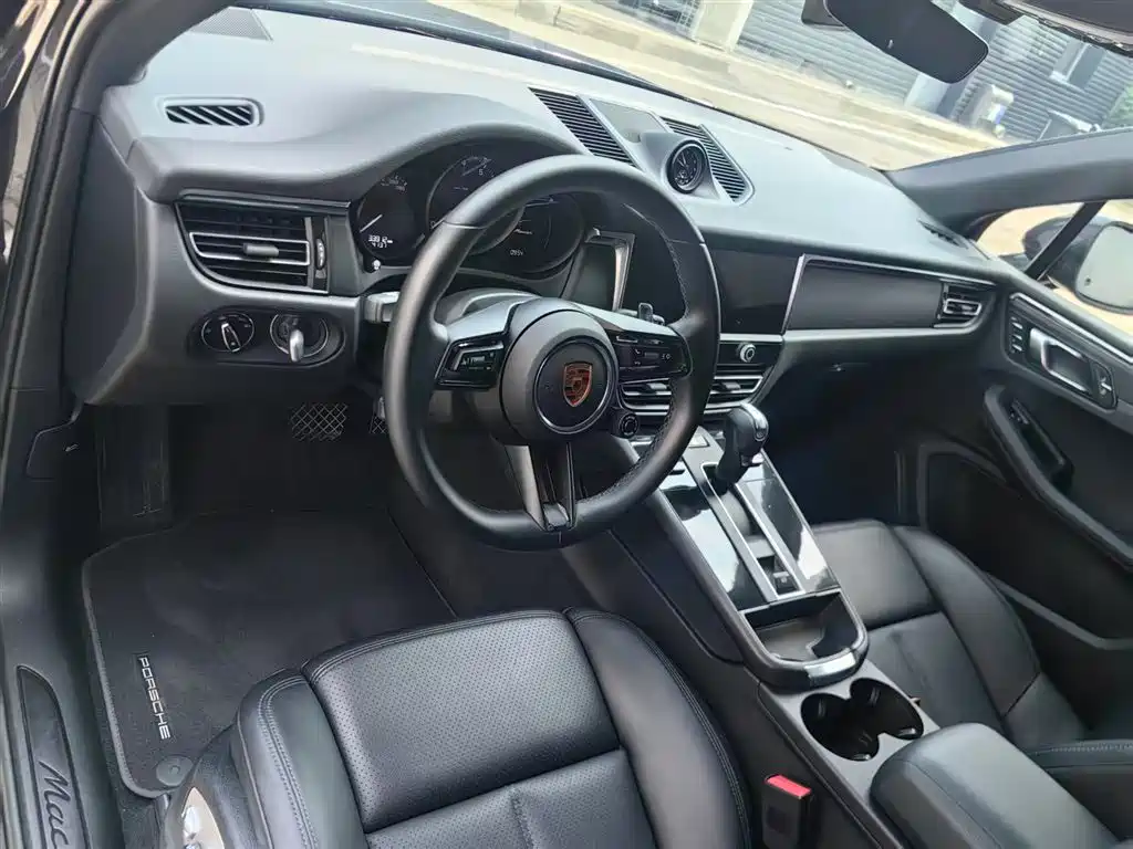 Porsche Macan 2023