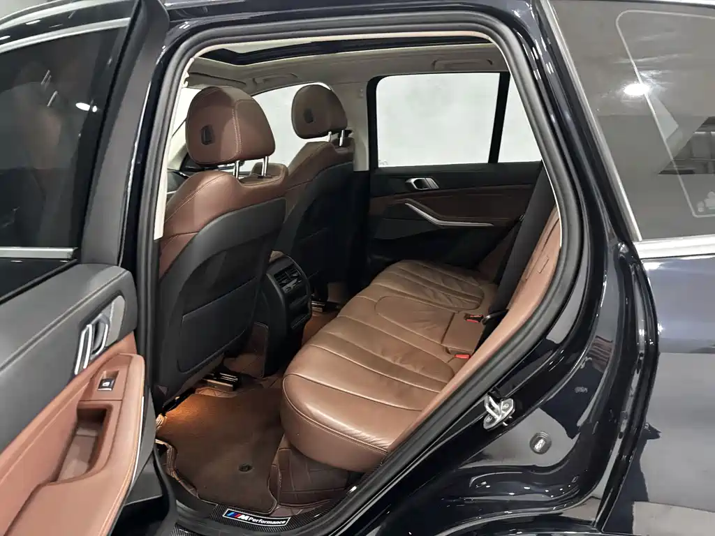 BMW X5 New Energy 2020 — фото 24