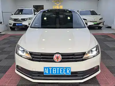 Volkswagen Sagitar 2016
