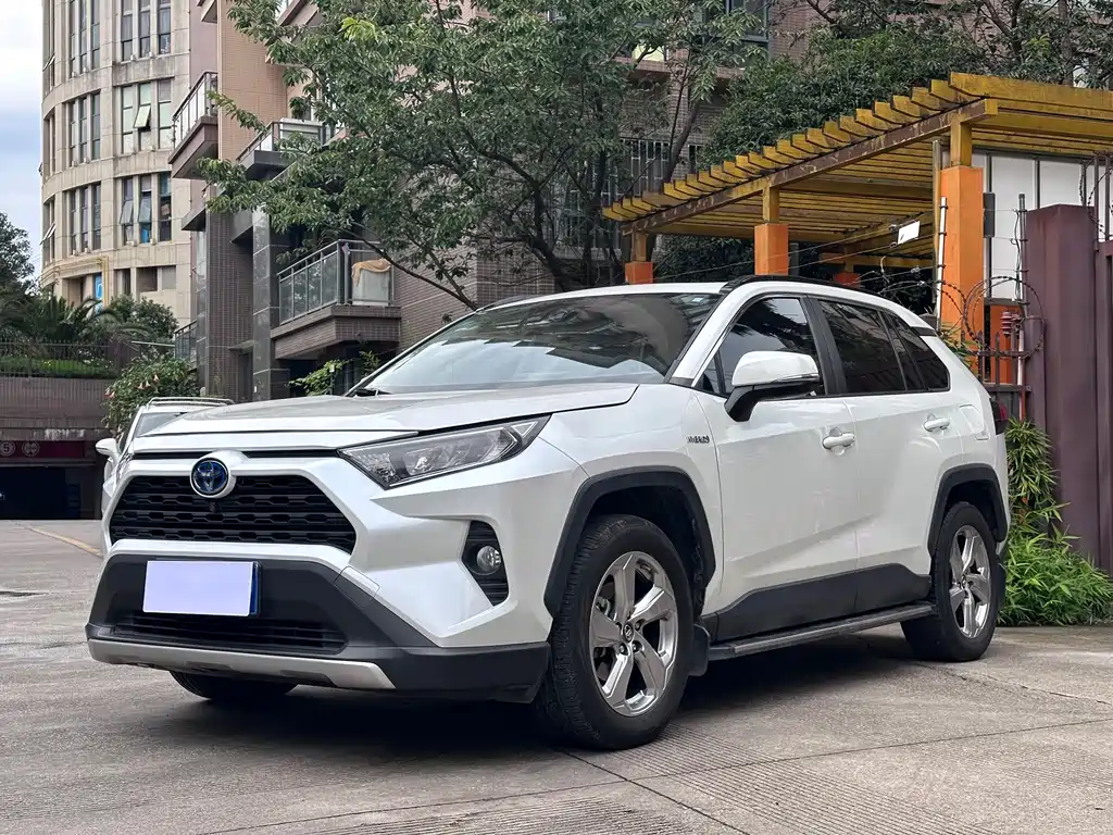 Toyota RAV4 2021