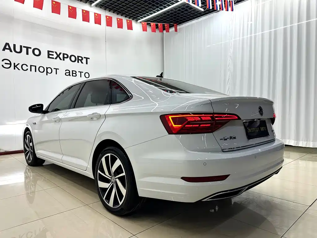 Volkswagen Sagitar 2022