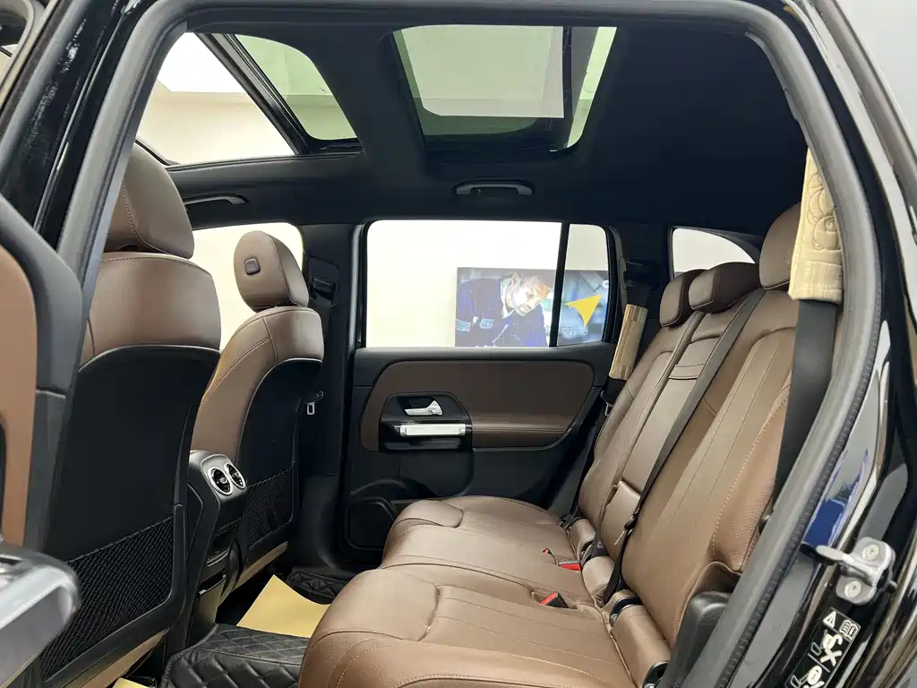 Mercedes-Benz GLB 2024