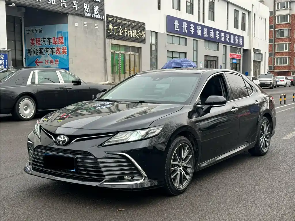 Toyota Camry 2022 — фото 14