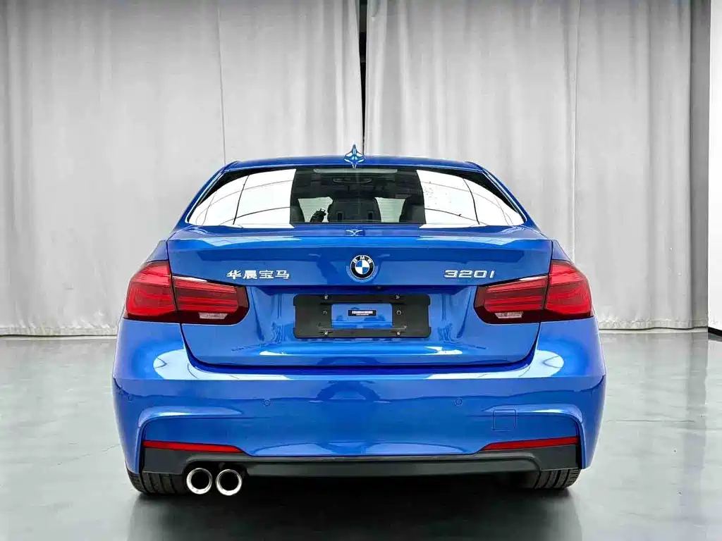 BMW 3 Series 2019 — фото 8