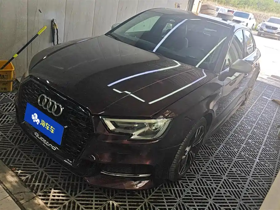 Audi A3 2018 — фото 1