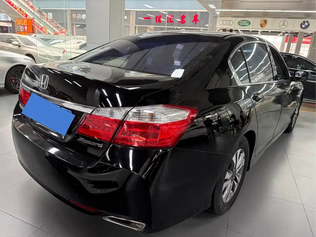 Honda Accord 2015 — фото 13