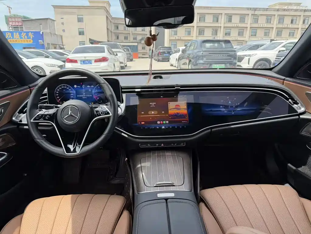 Mercedes-Benz E-Class 2024