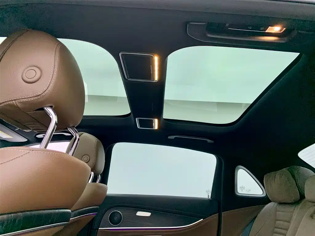 Mercedes-Benz E-Class 2023 — фото 22