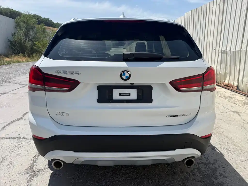 BMW X1 2021 — фото 8