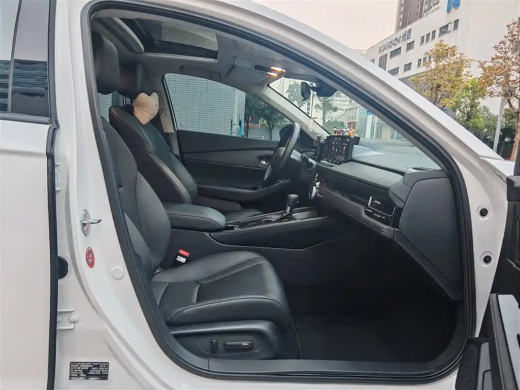 Honda Inspire 2025 — фото 12