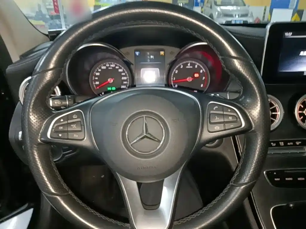 Mercedes-Benz C-Class 2018 — фото 11