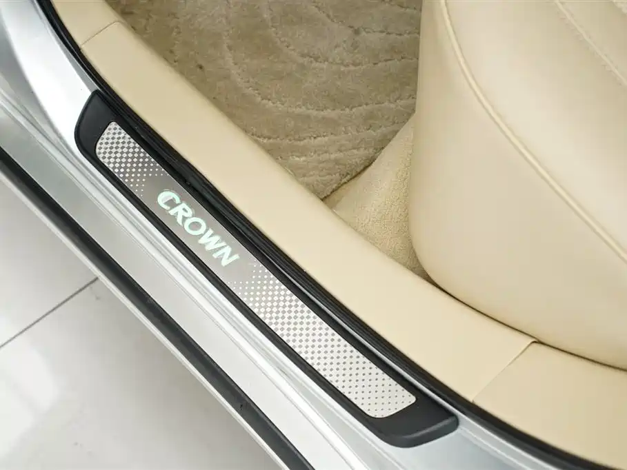 Toyota Crown 2008 — фото 21