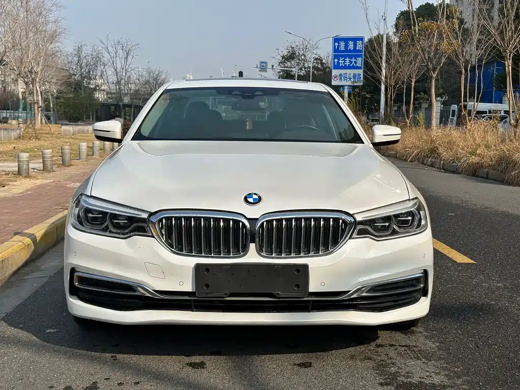 BMW 5 Series New Energy 2020 — фото 2