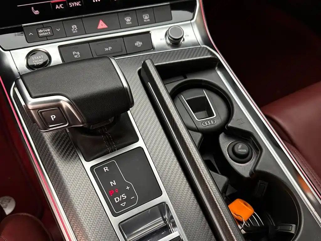 Audi A7L 2024 — фото 16