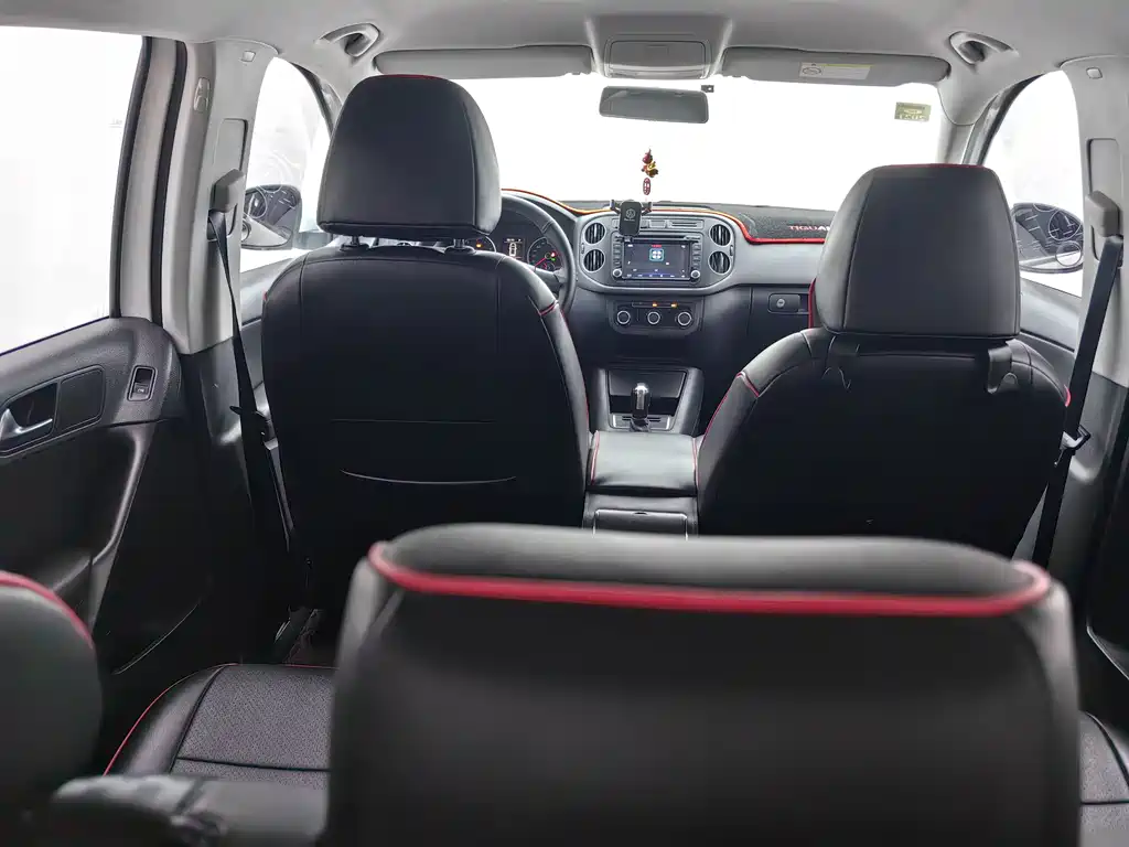Volkswagen Tiguan 2015