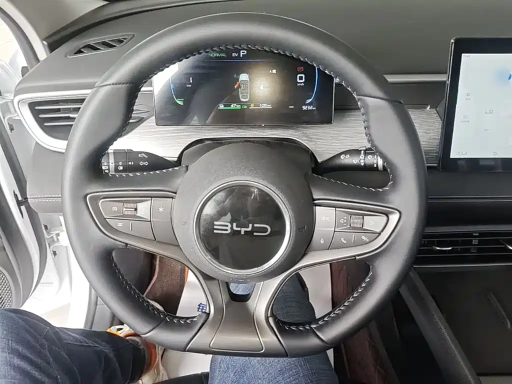 BYD Seal 05 DM-i 2025 — фото 11