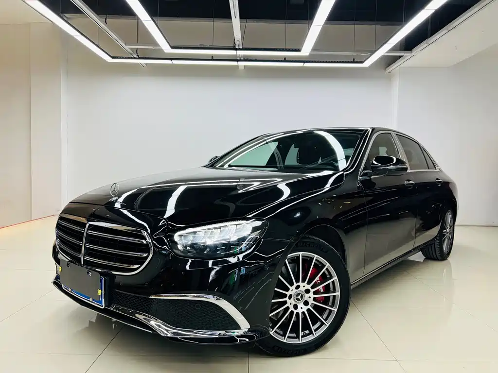 Mercedes-Benz E-Class 2022 — фото 1