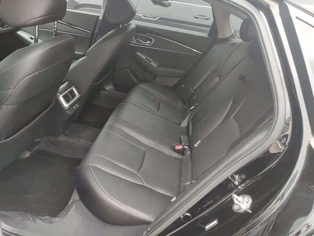 Honda Accord 2023 — фото 17