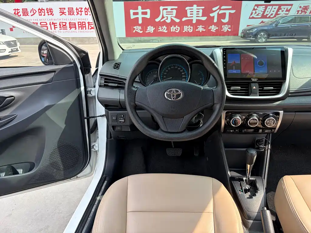 Toyota Yaris L 2019 — фото 9
