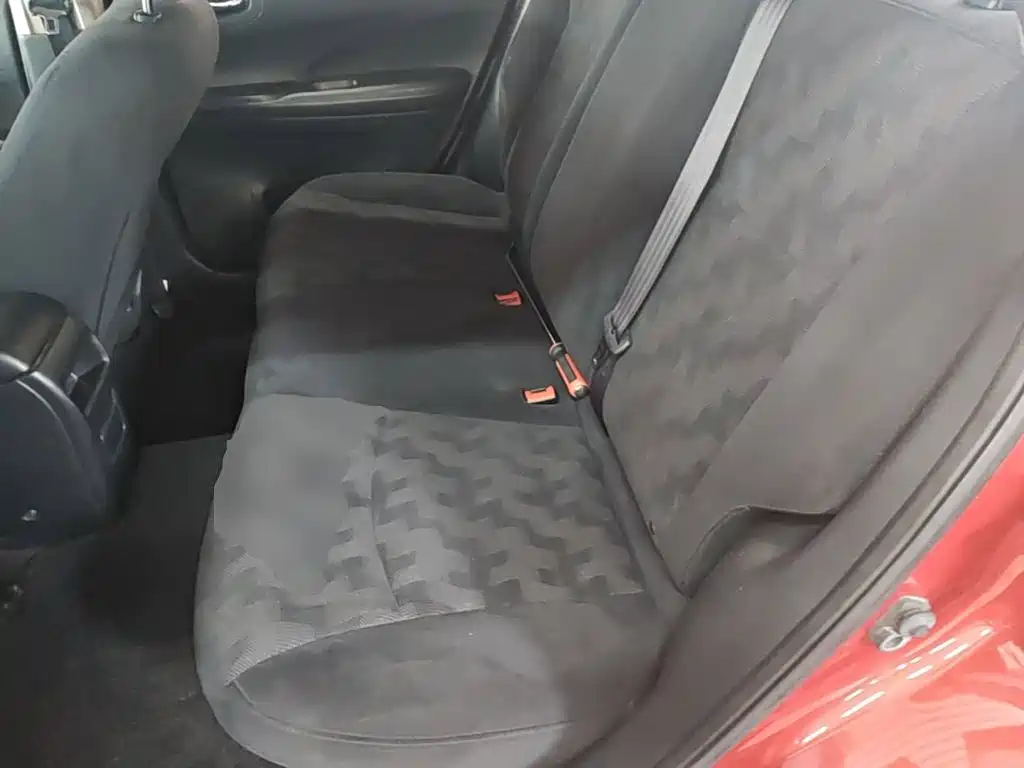 Nissan Tiida 2015 — фото 17
