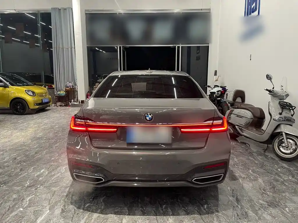 BMW 7 Series 2021 — фото 15