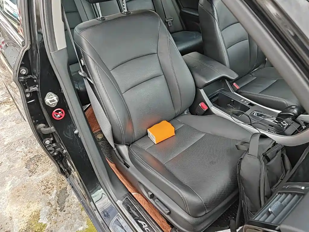 Honda Accord 2017 — фото 25