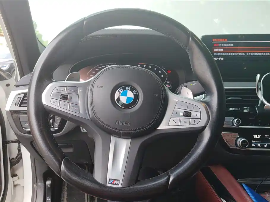 BMW 5 Series 2023 — фото 14