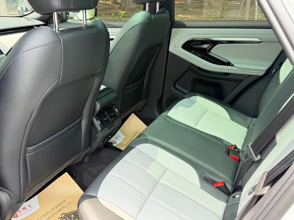 Land Rover Evoque 2021 — фото 21