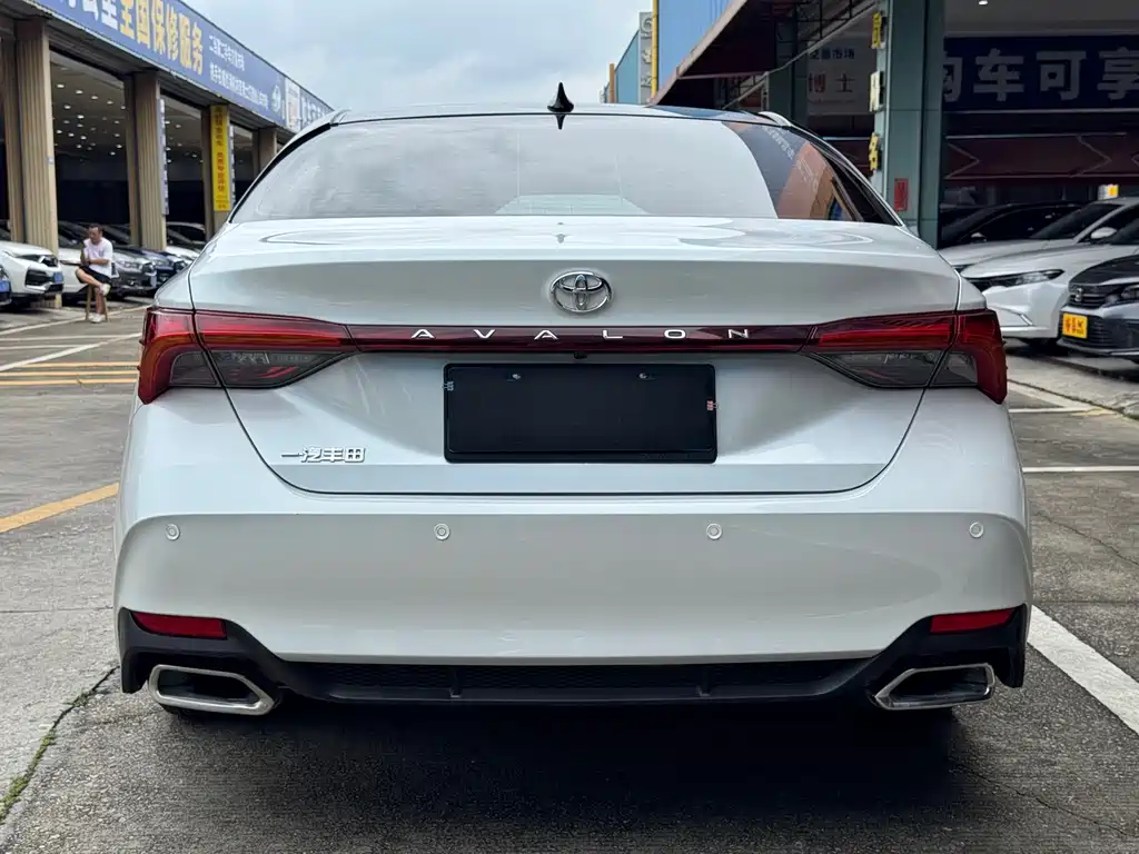 Toyota Avalon 2023 — фото 18