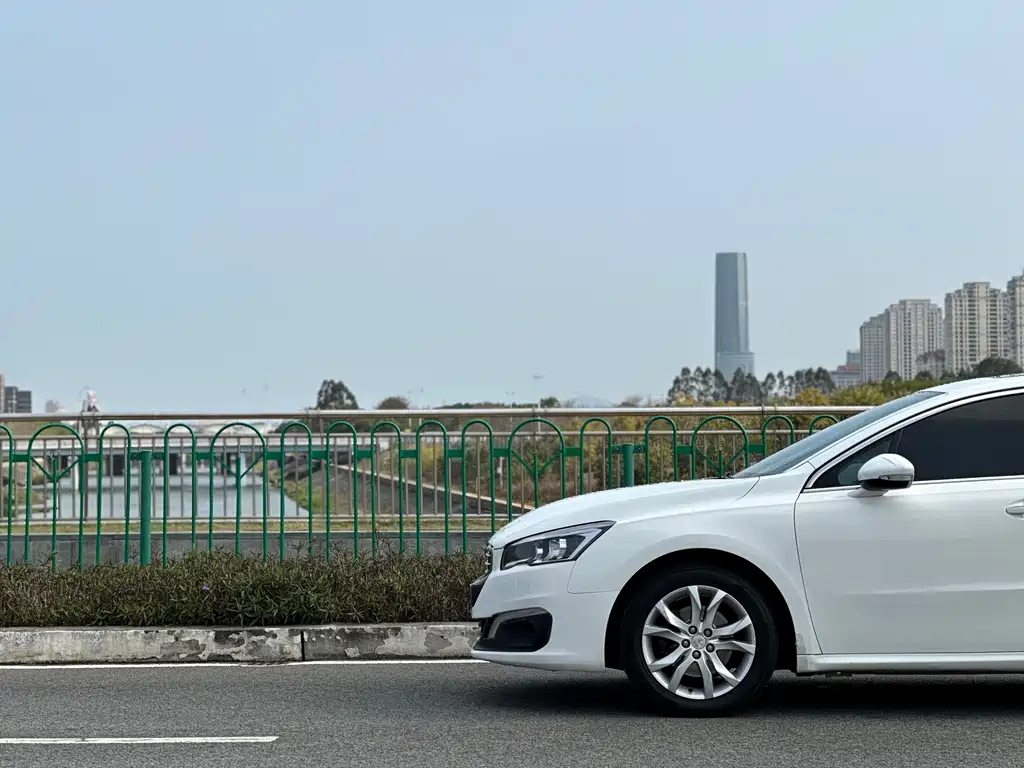 Peugeot 508 2016 — фото 31