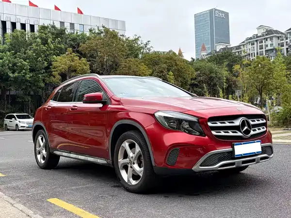 Mercedes-Benz GLA 2017