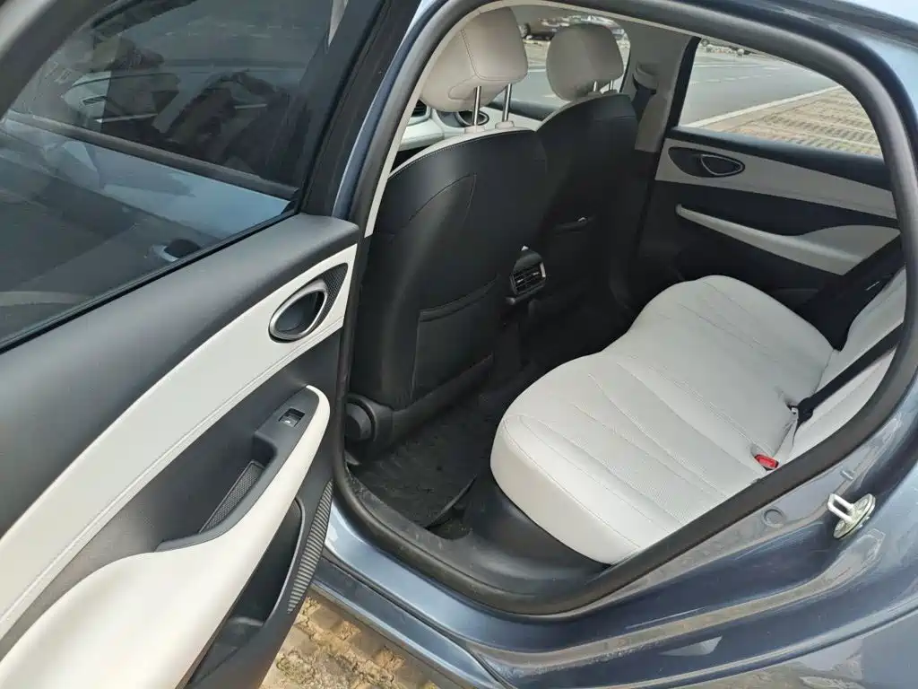 BYD Seal 05 DM-i 2025 — фото 15