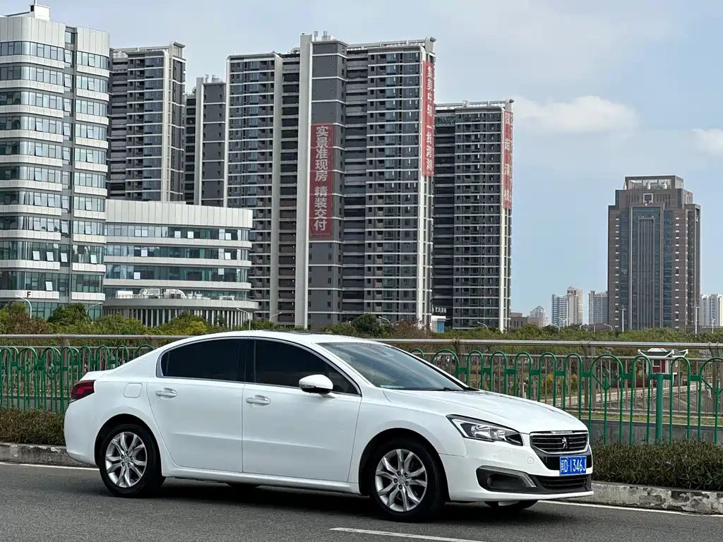 Peugeot 508 2016 — фото 27