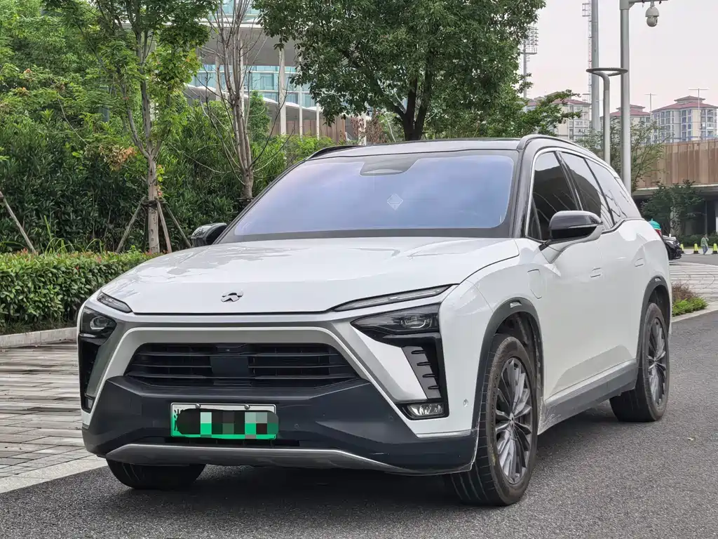 NIO ES8 2022