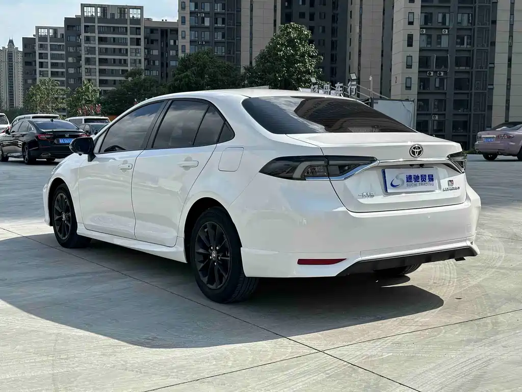 Toyota Corolla 2022 — фото 4