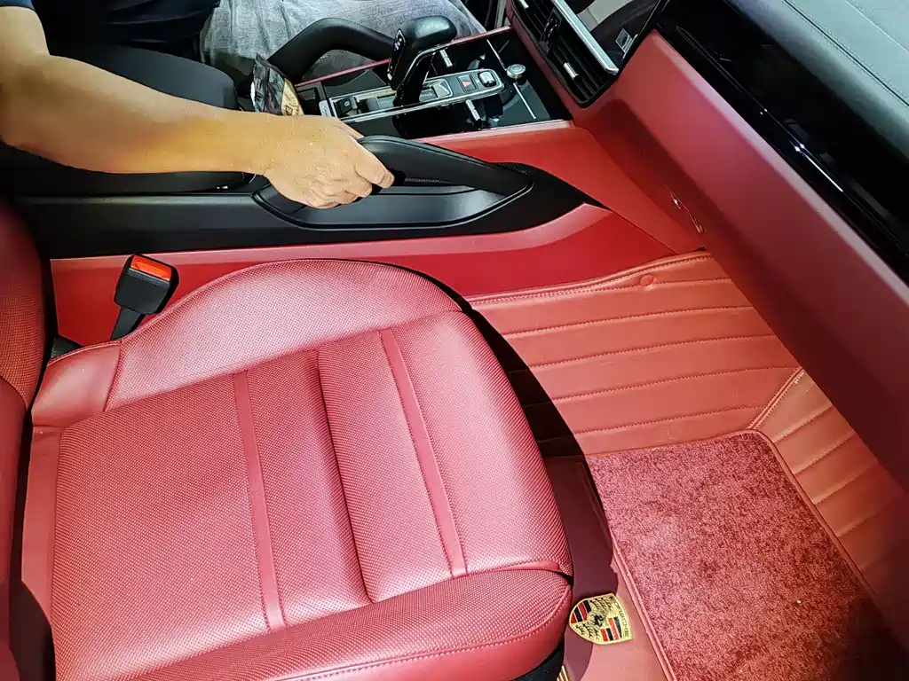 Porsche Cayenne 2022