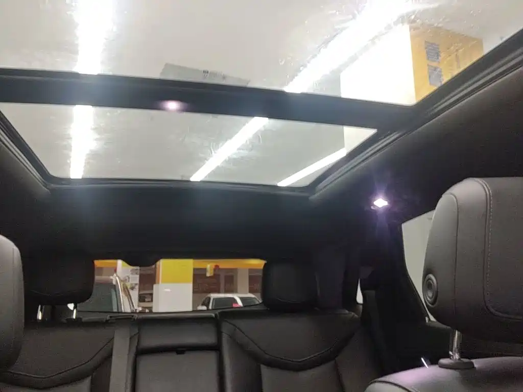Cadillac XT5 2020 — фото 18