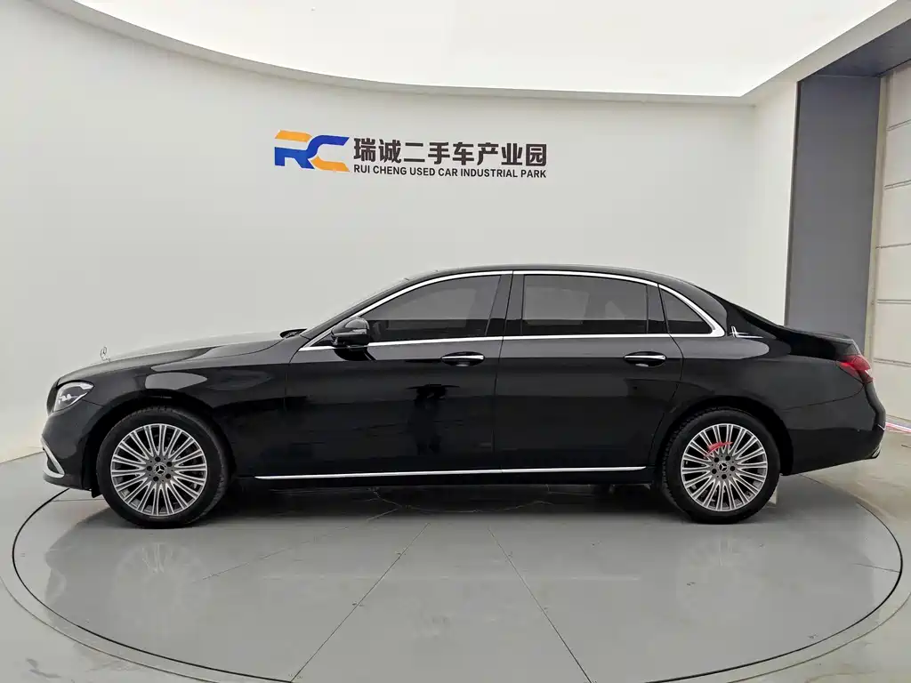 Mercedes-Benz E-Class 2022