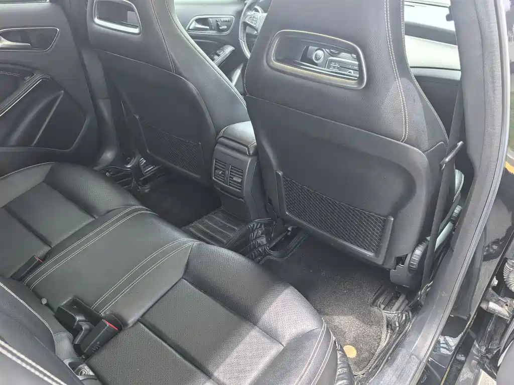 Mercedes-Benz GLA 2017 — фото 11