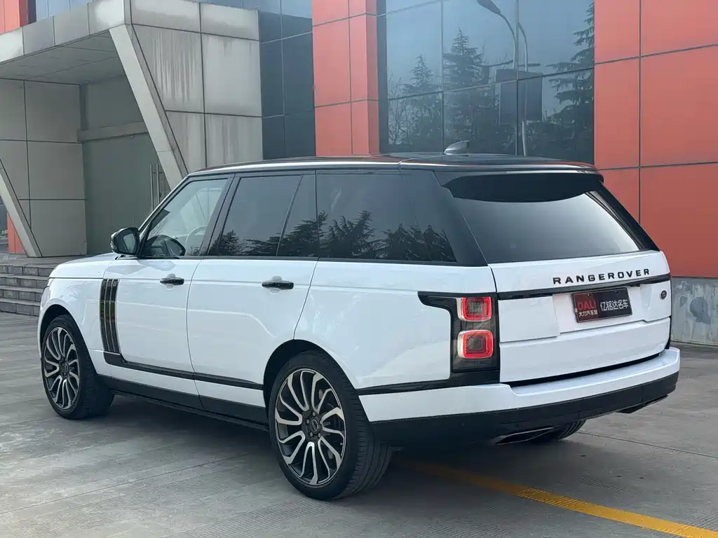 Land Rover Range Rover 2018 — фото 13