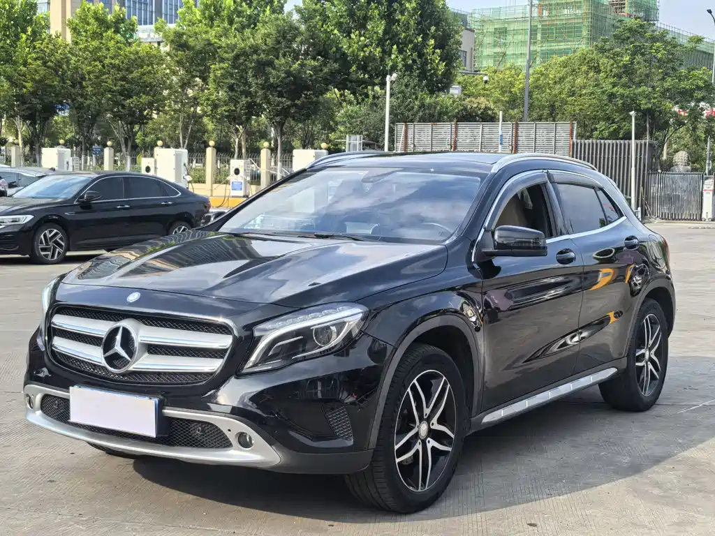 Mercedes-Benz GLA 2015