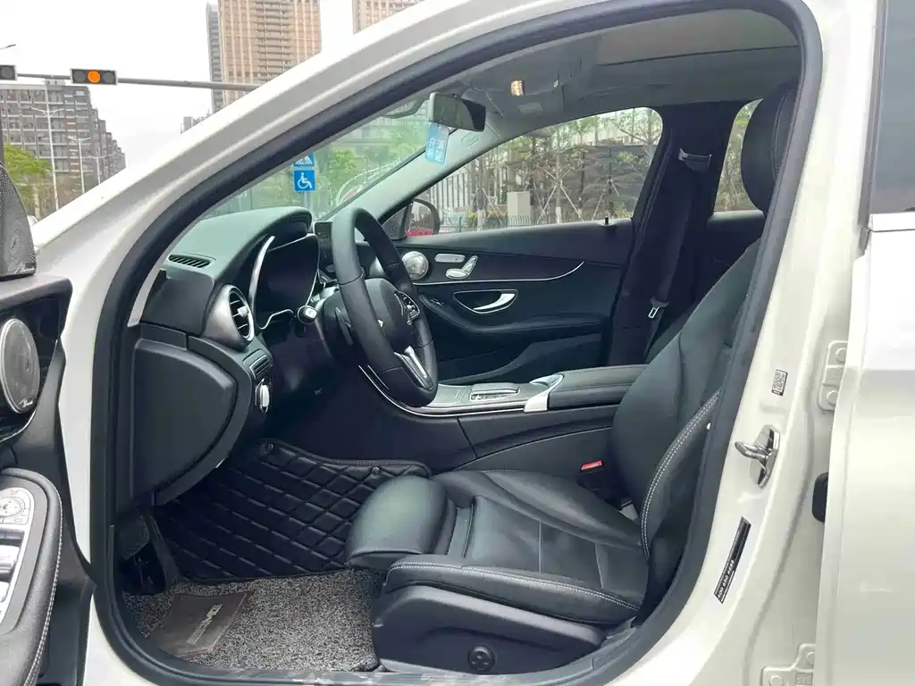 Mercedes-Benz C-Class 2019