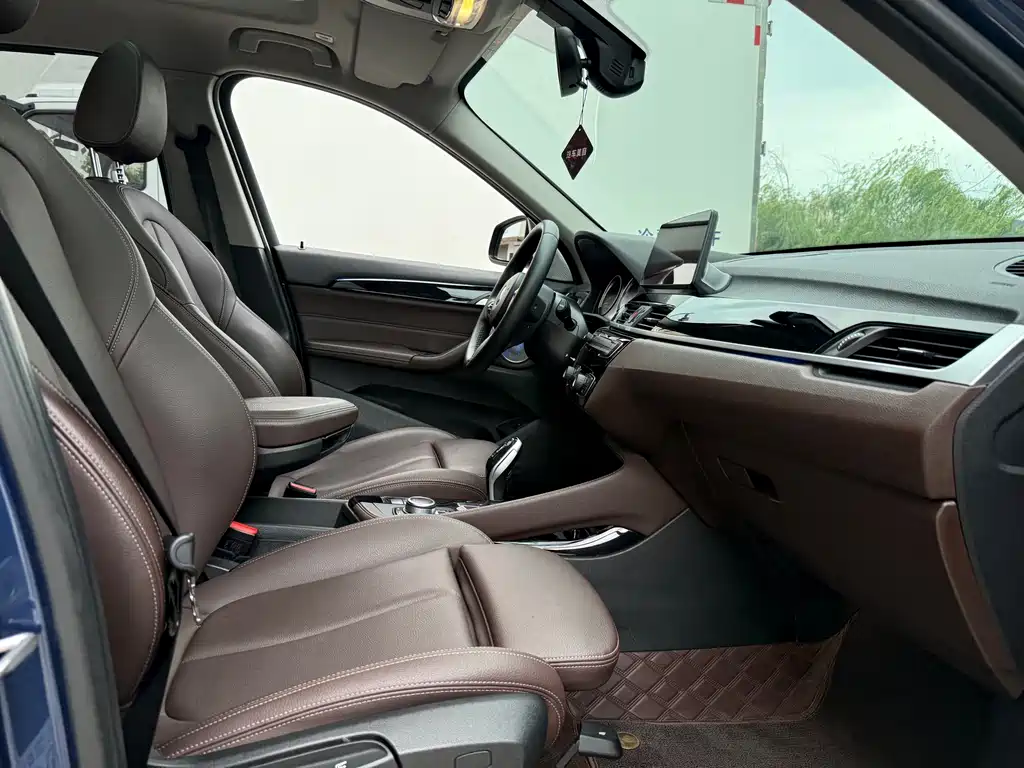 BMW X1 2021 — фото 11