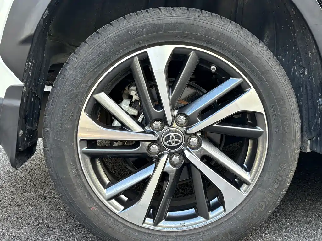 Toyota Frontlander 2022