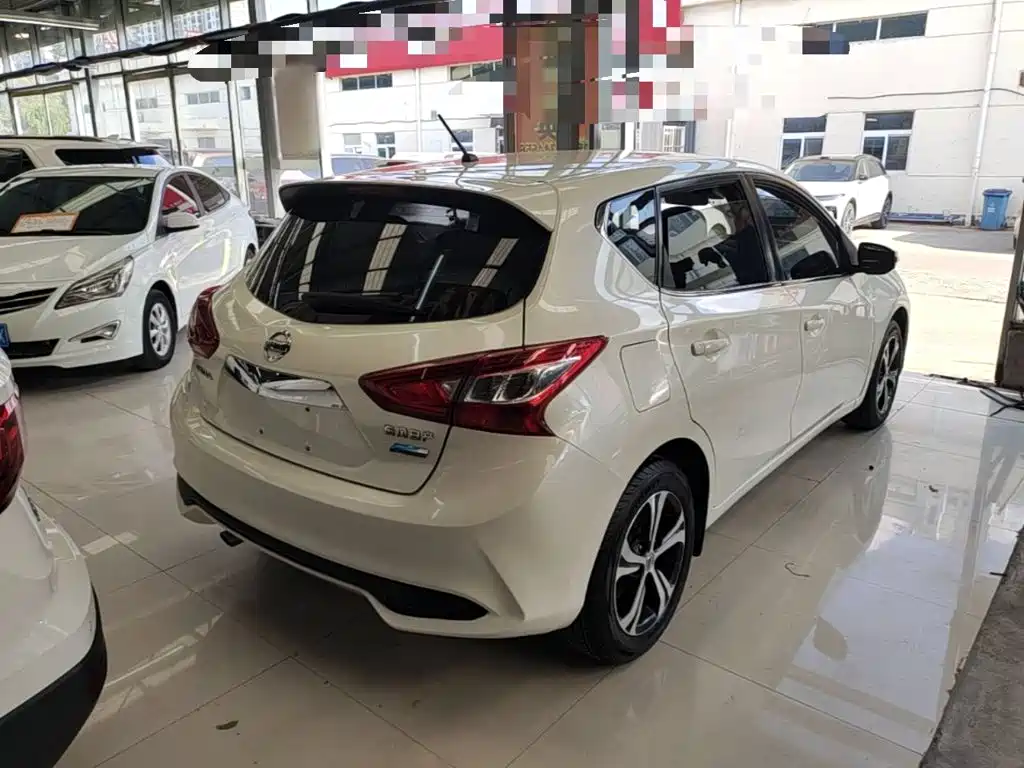 Nissan Tiida 2018 — фото 7
