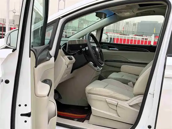 Buick GL8 2023