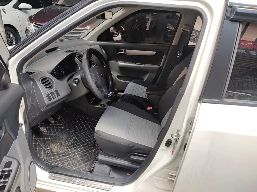 Suzuki Swift 2015