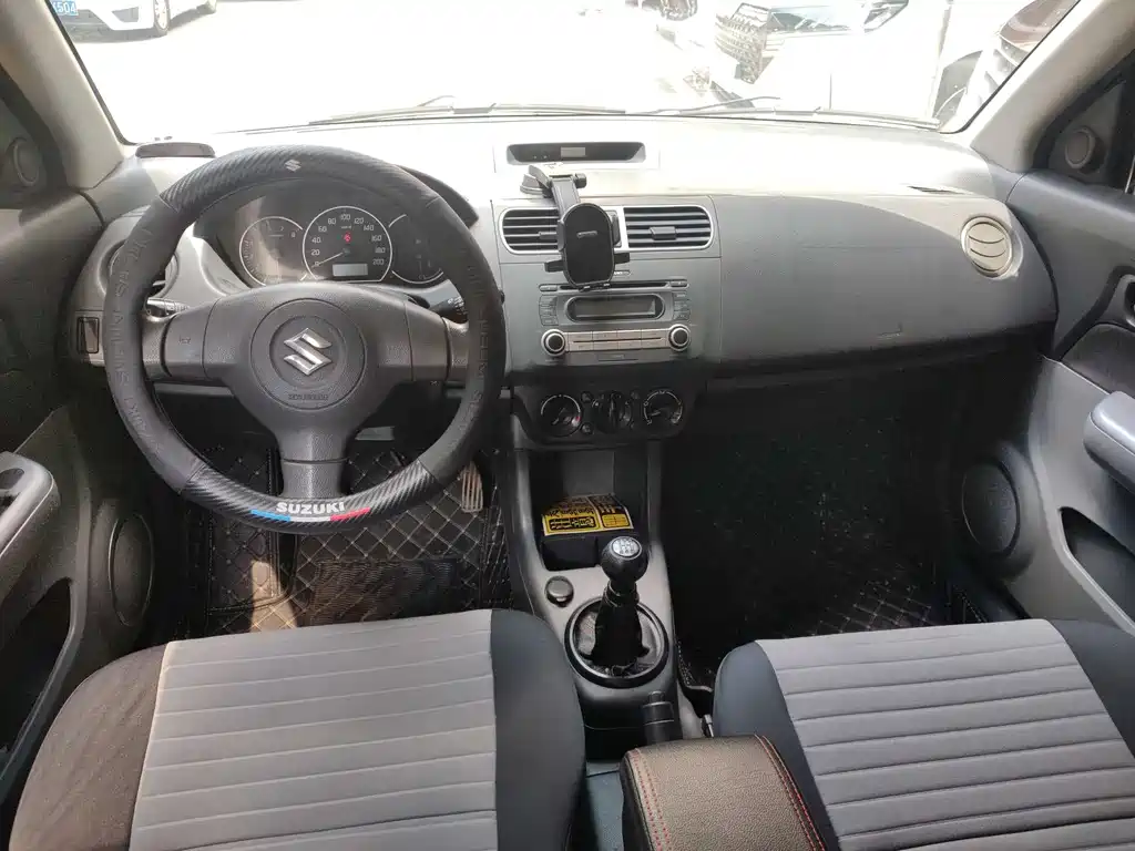 Suzuki Swift 2015