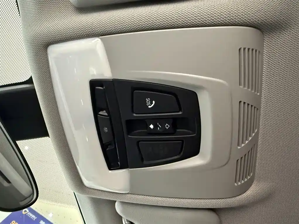 BMW 1 Series 2022 — фото 14
