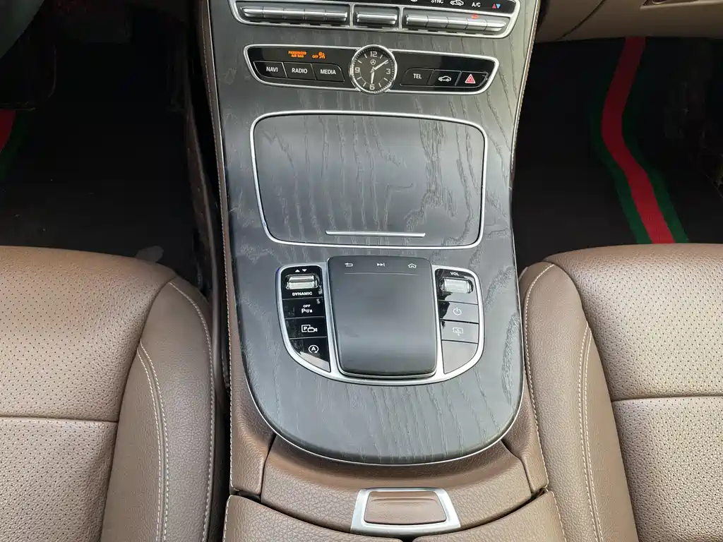 Mercedes-Benz E-Class 2019 — фото 11